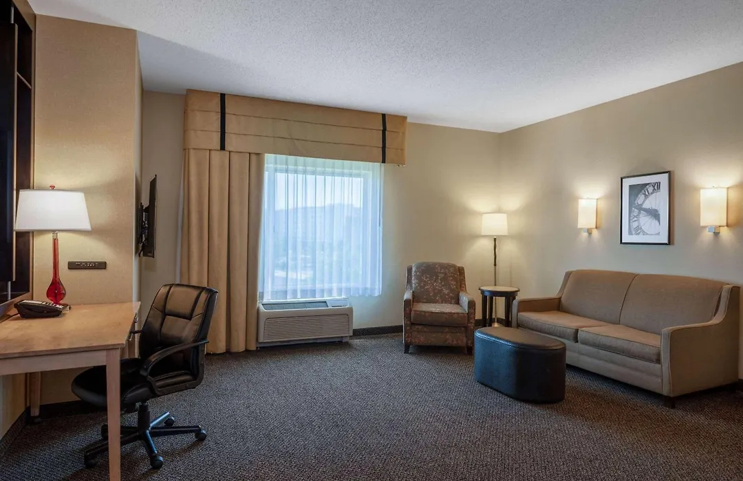 Wyndham Noblesville-1
