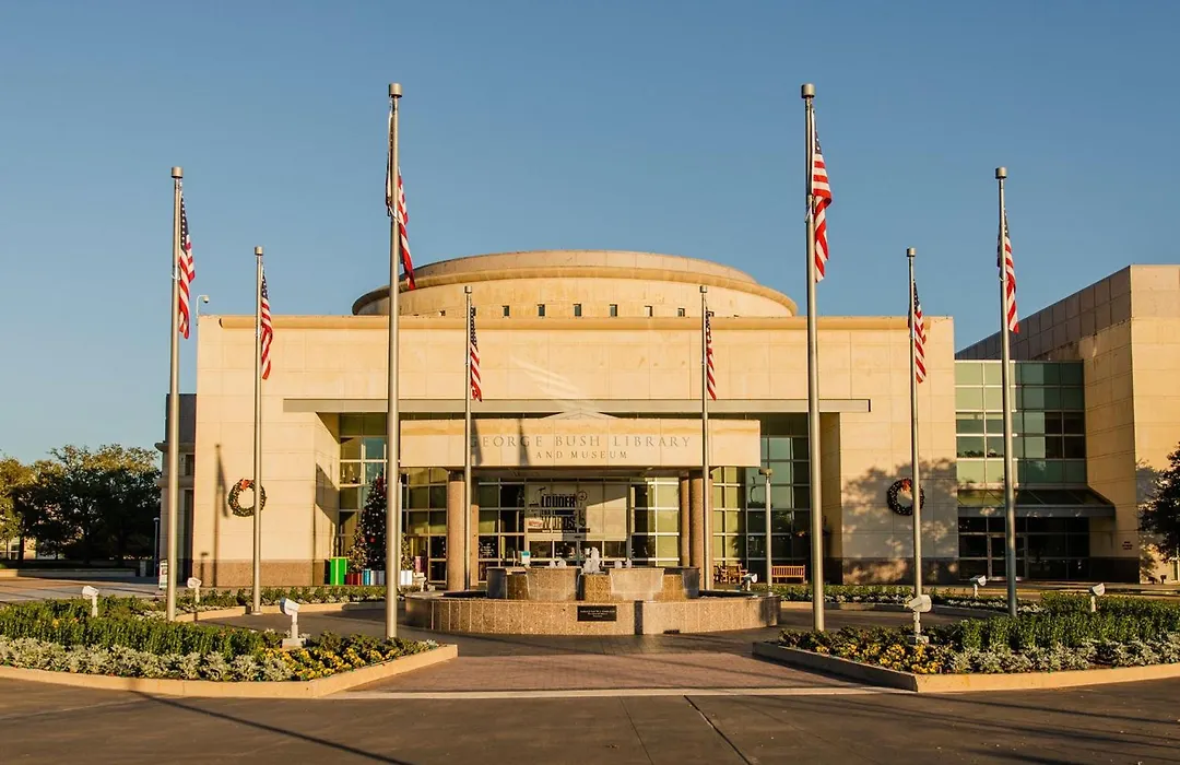 Holiday Inn Express & Suites Bryan - College Station By Ihg-1