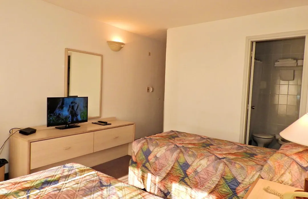 Hotel Tres Cruces-1