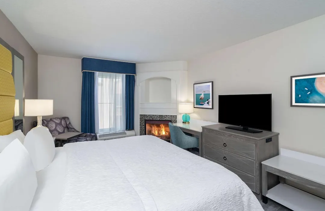 Hampton Inn & Suites Amelia Island-Historic Harbor Front-1