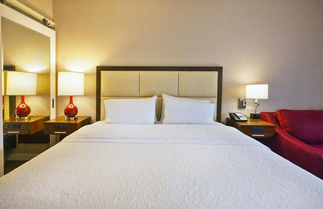 Hampton Inn & Suites Providence-Warwick Airport-1