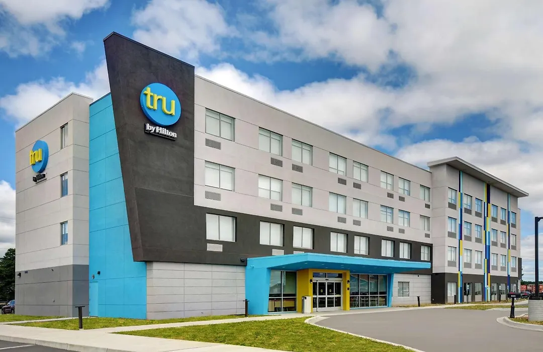 Tru By Hilton Gaylord, Mi-1