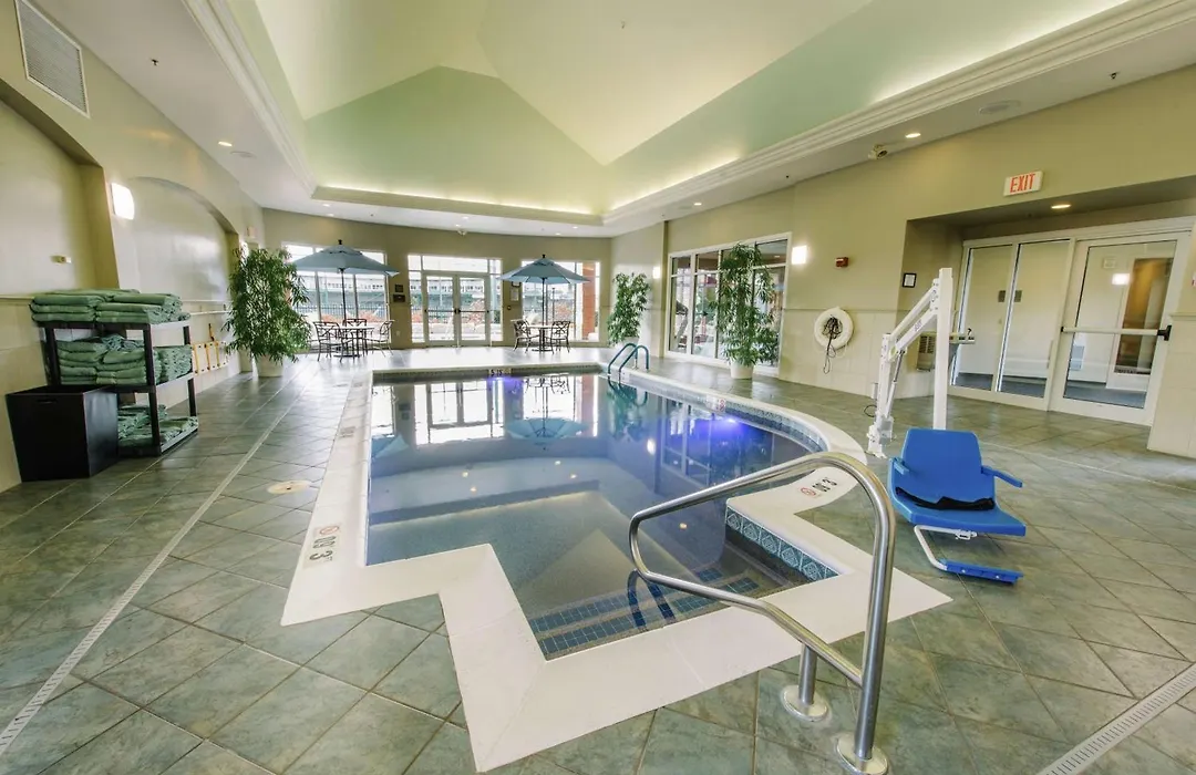 Hilton Garden Inn Manchester Downtown-1