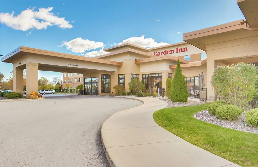 Hilton Garden Inn Milwaukee Airport-1