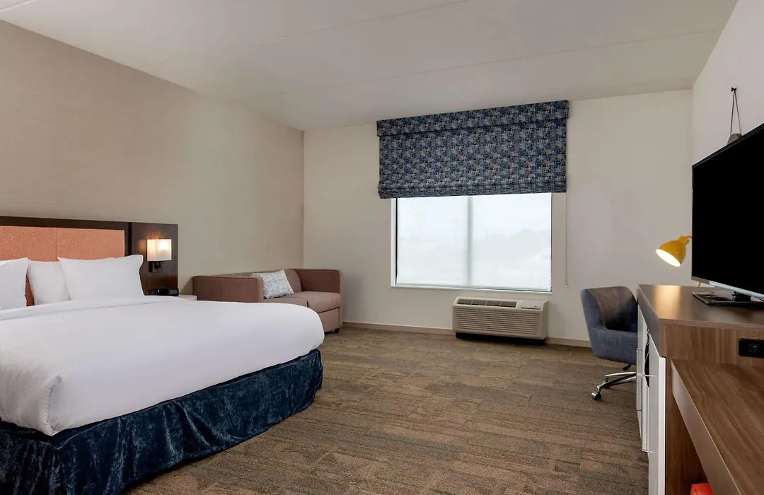 Hampton Inn Baltimore Bayview Campus-1
