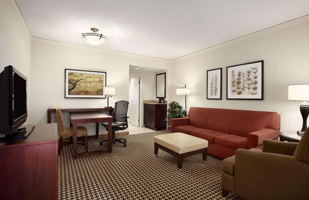 Embassy Suites By Hilton Atlanta Perimeter Center-1