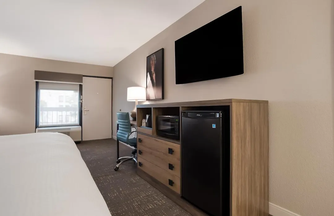 Best Western Flagship Inn-1