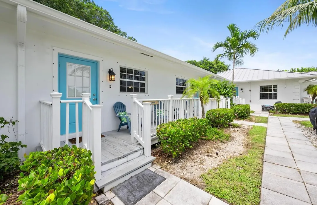 Seahorse Beach Bungalows-1