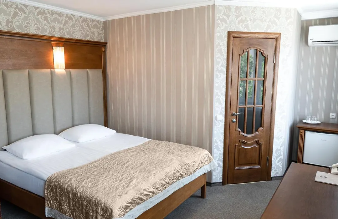Hotel Lviv-1