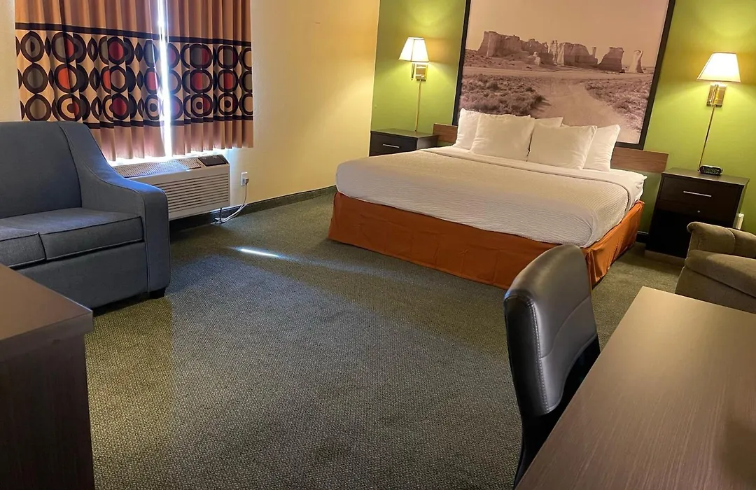 Super 8 By Wyndham Colby-1