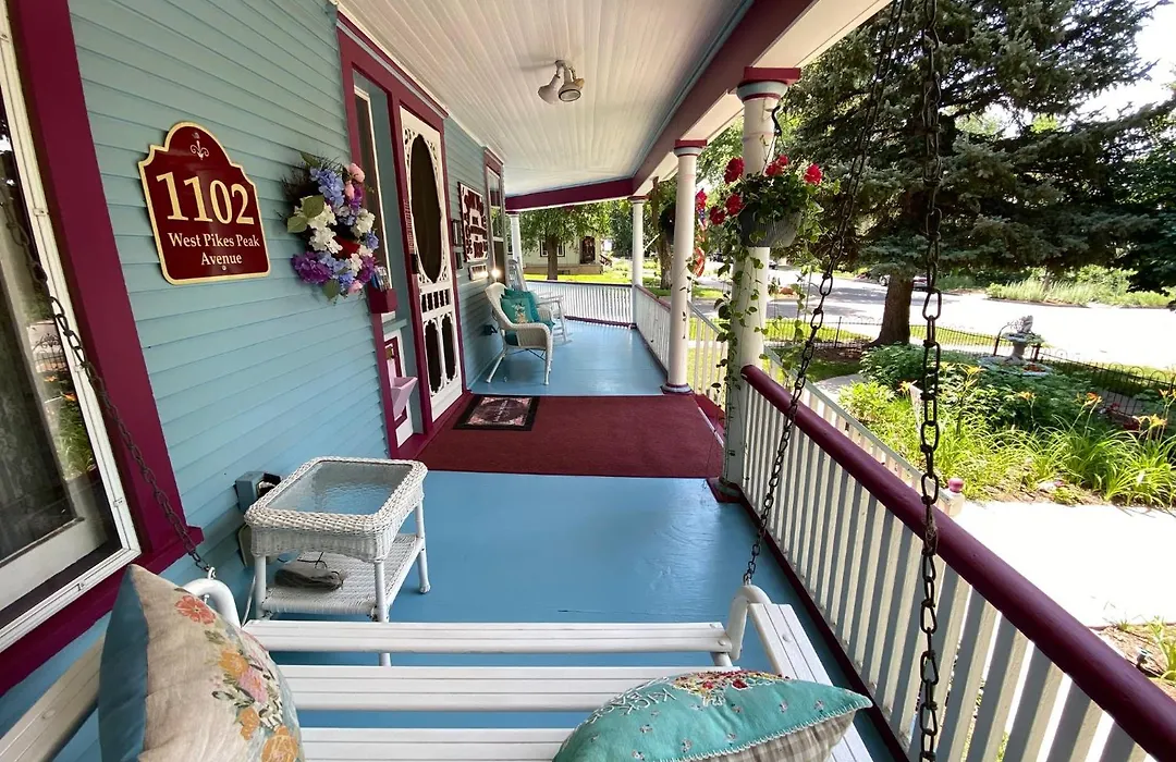 Holden House 1902 Bed & Breakfast Inn-1