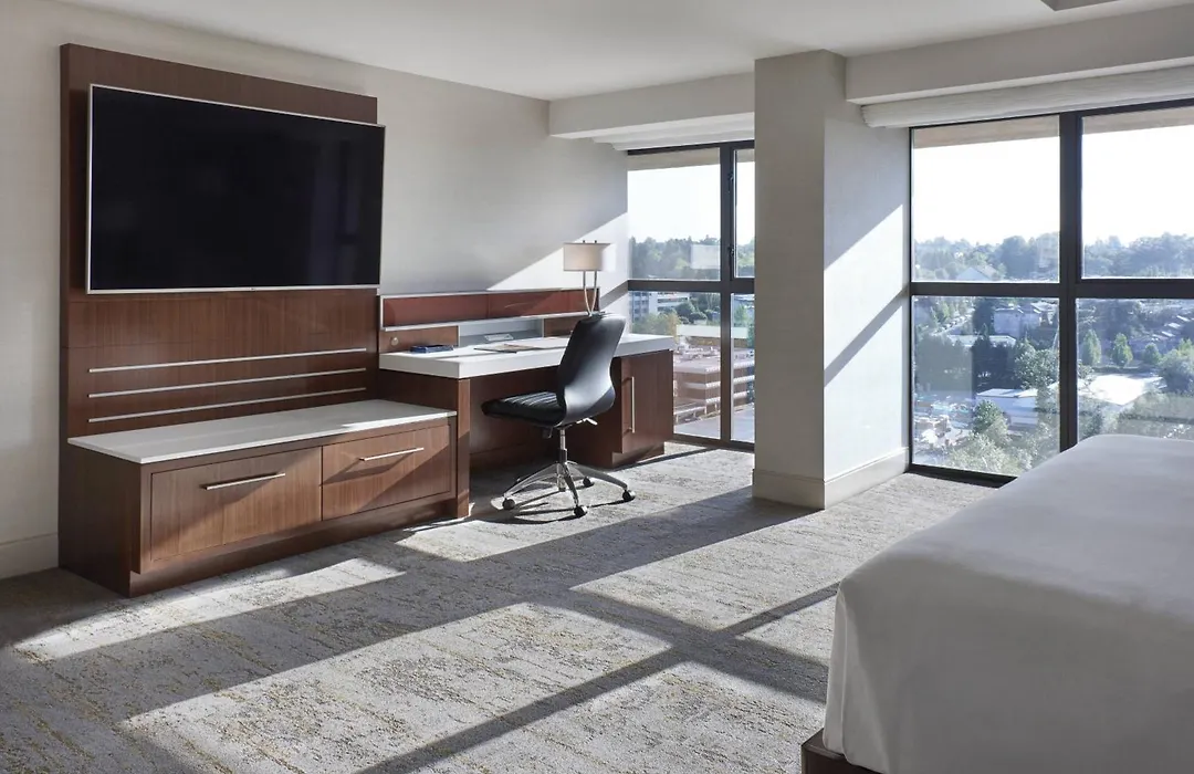 Delta Hotels By Marriott Burnaby Conference Centre-1