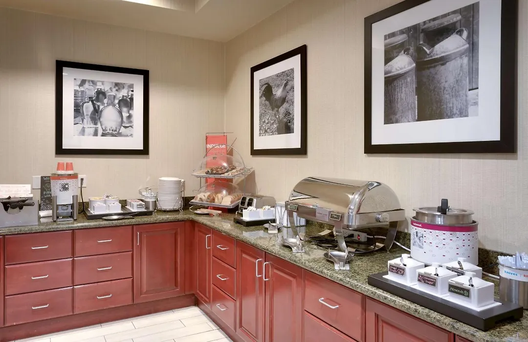 Hampton Inn Tremonton-1