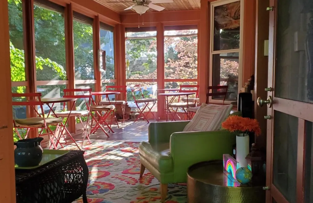 Twin Oaks Inn-1