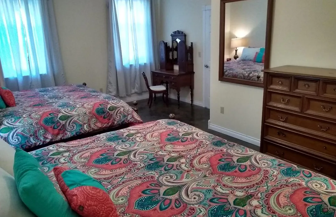 Swantown Inn-1