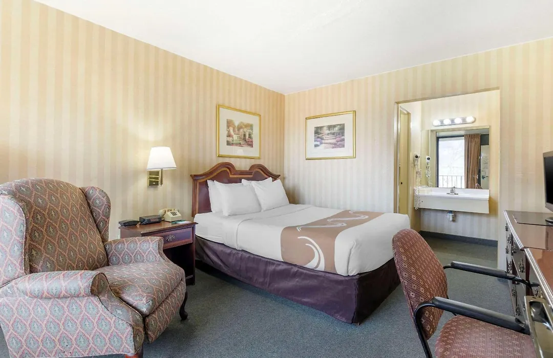 Quality Inn Vienna - Tysons Corner-1