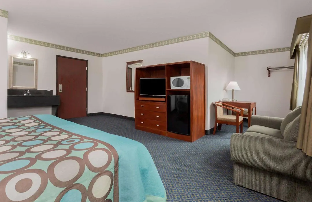 Super 8 By Wyndham Sacramento-1