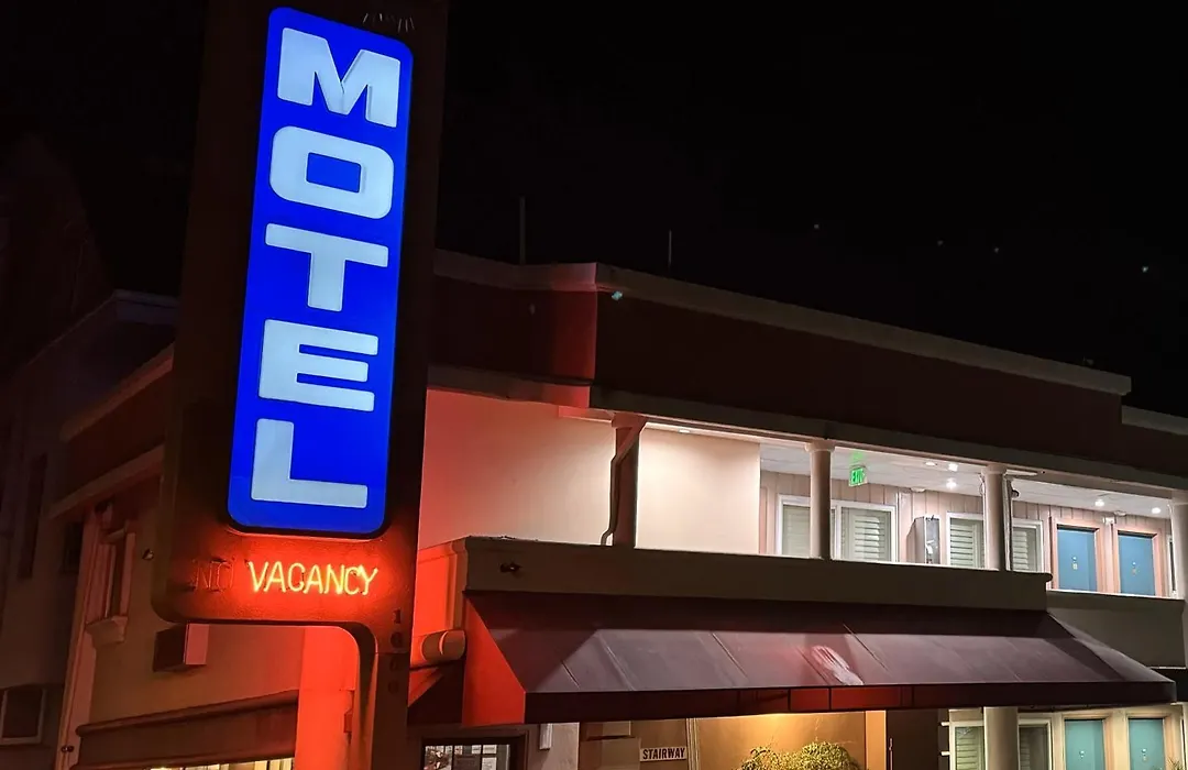 Town House Motel-1