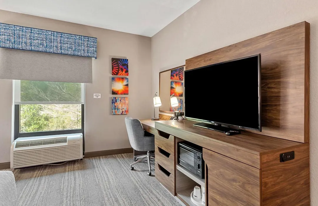 Hampton Inn & Suites Orlando-Apopka-1
