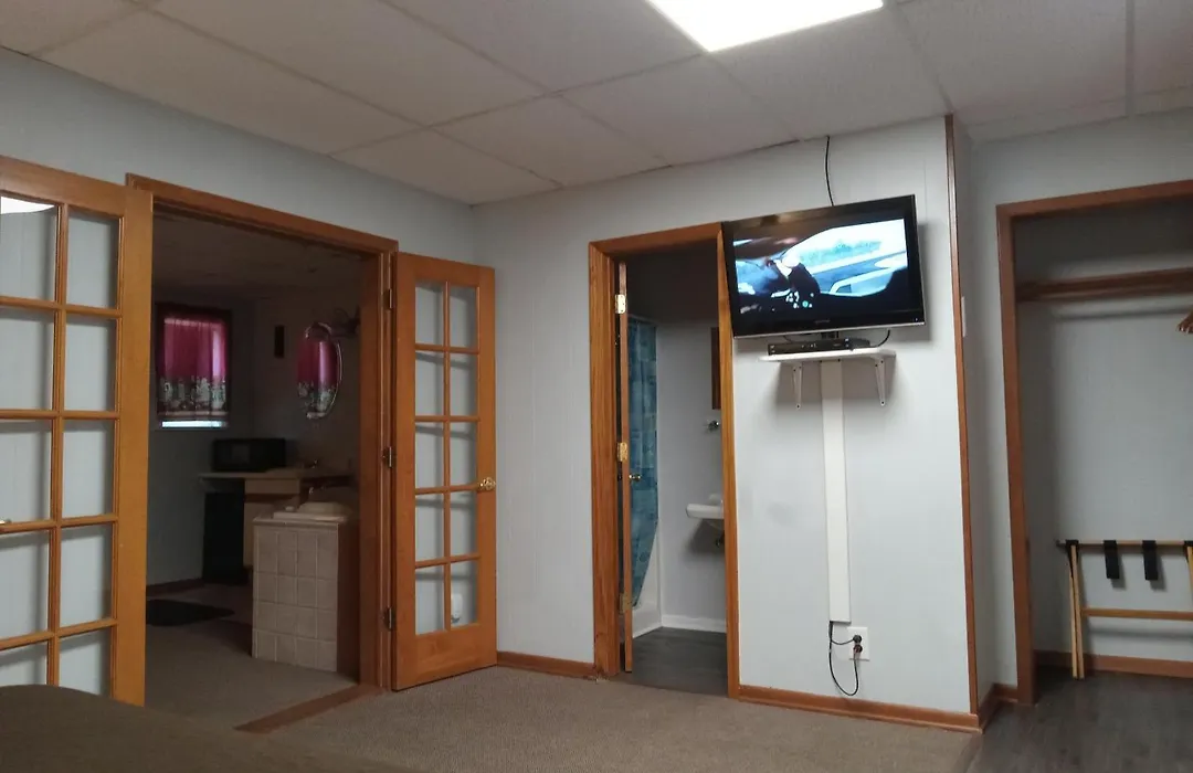 Hickory Shades Motel-1