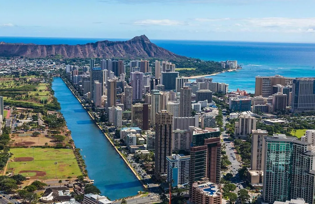 Free Parking Comfy Central Waikiki-1
