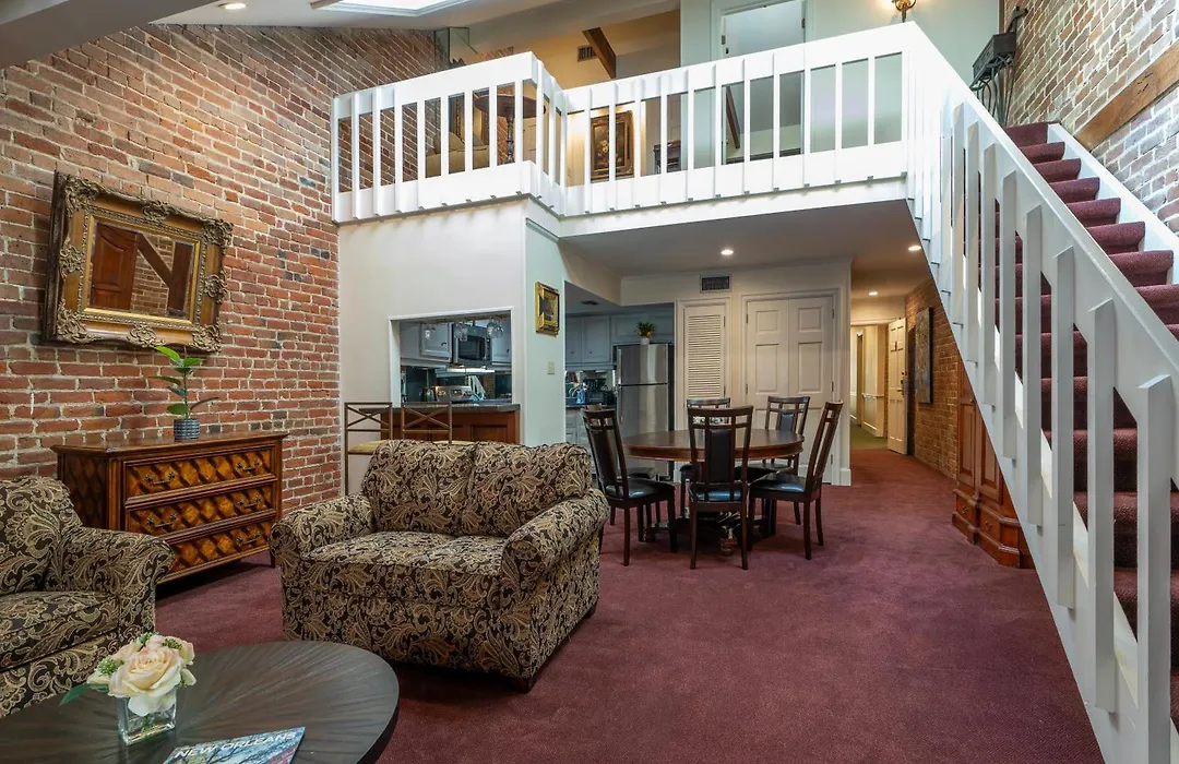 Quarter House Suites-1