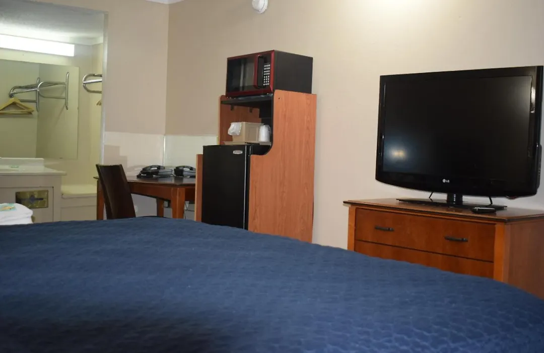 Knights Inn Farmington Hills-1