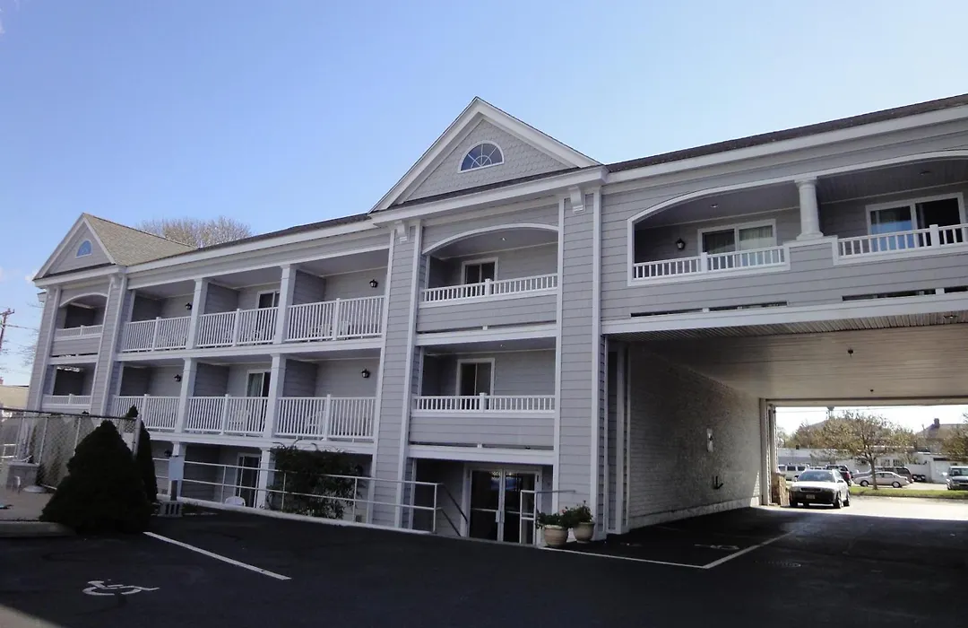 Hyannis Travel Inn-1