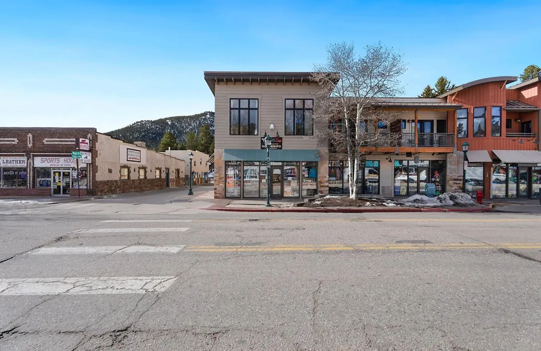 Spacious Dtwn Estes Park Loft Condo: 4 Mi To Rmnp-1