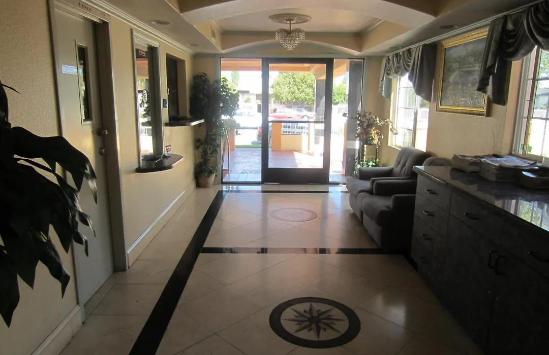 Starlight Inn Canoga Park-1