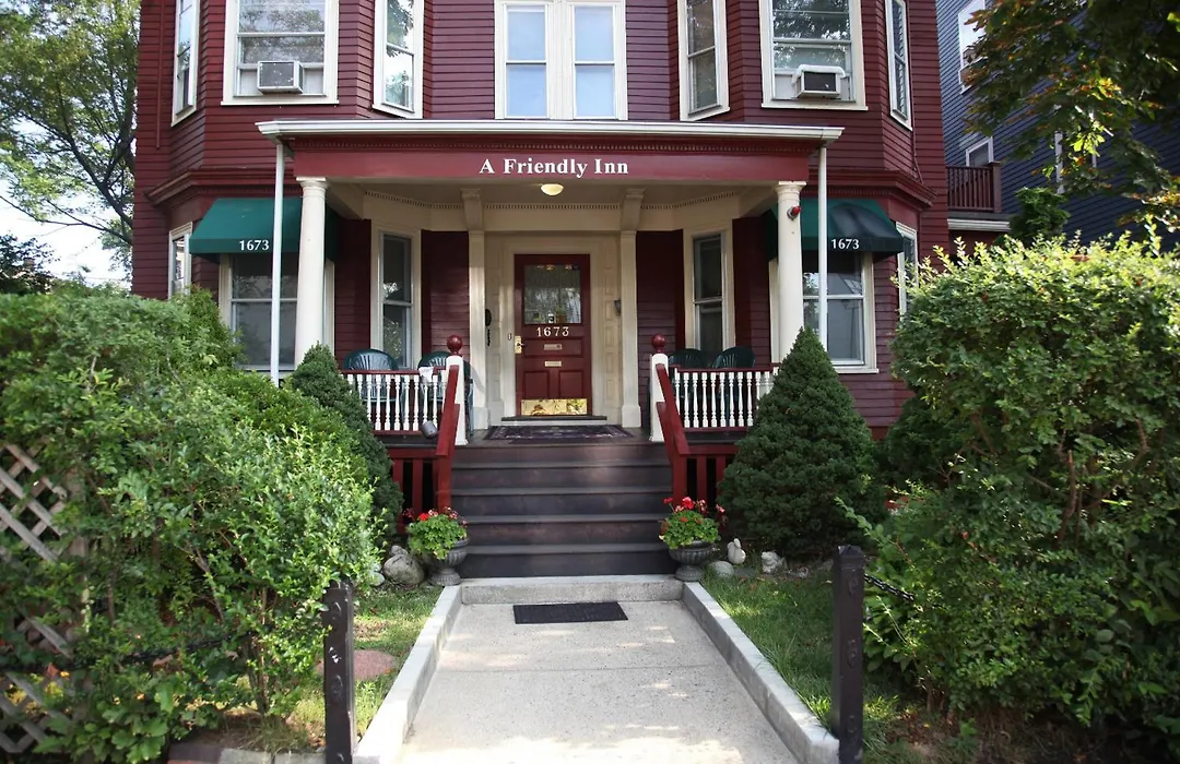 A Friendly Inn At Harvard-1