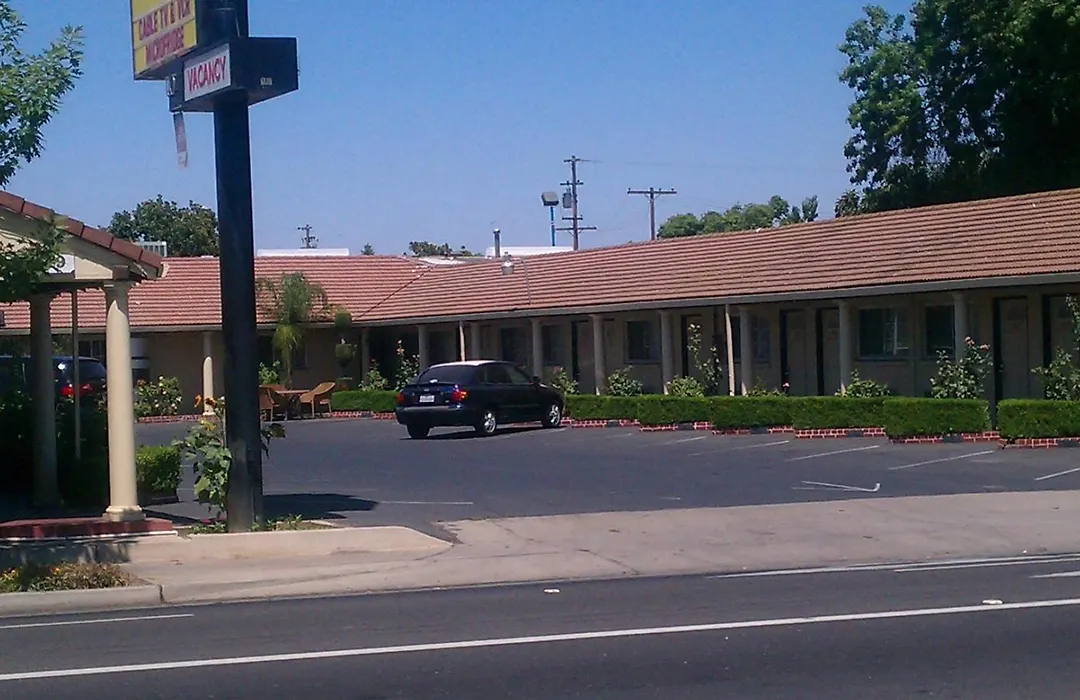 San Joaquin Motel-1
