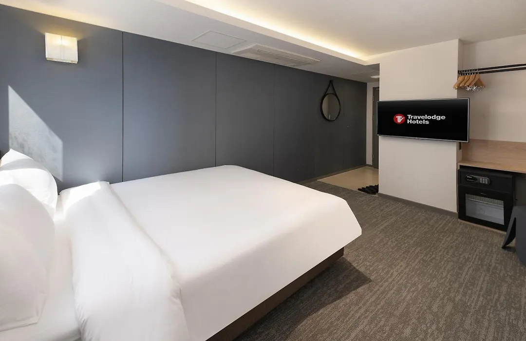 Travelodge Myeongdong Namsan-1