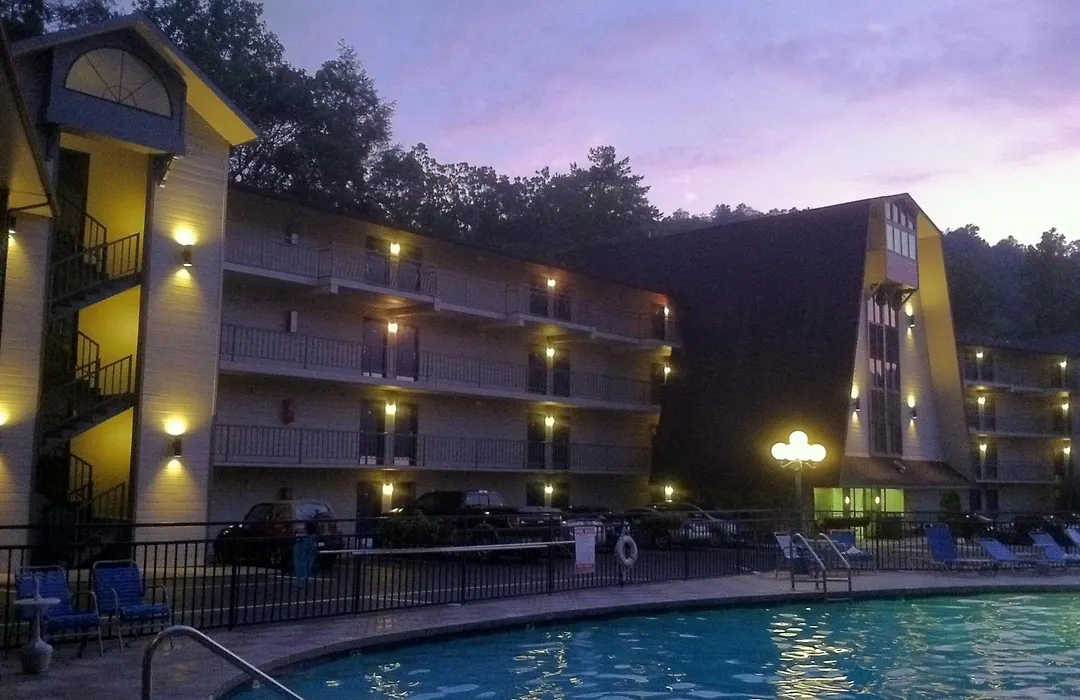 Sidney James Mountain Lodge-1