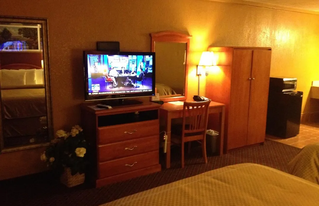 Virginia Inn-1