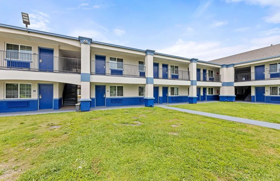 Days Inn By Wyndham Mckinney-1