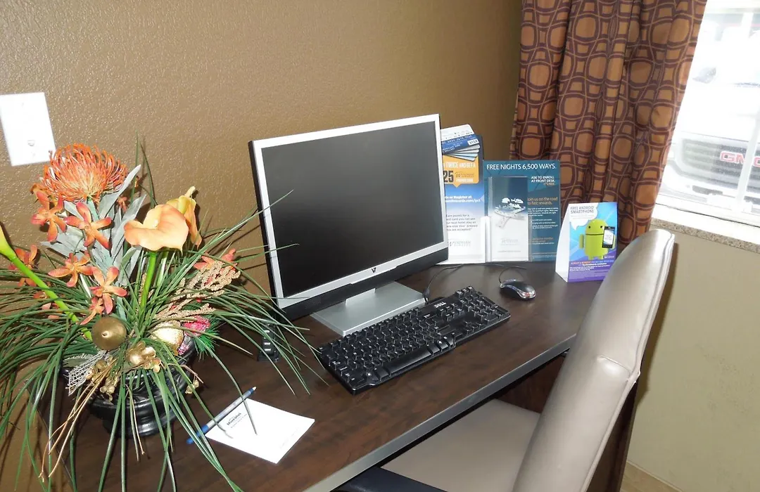 Microtel Inn & Suites By Wyndham Harrisonburg-1