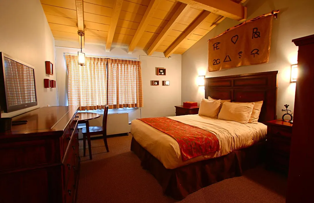 Dude Rancher Lodge-1