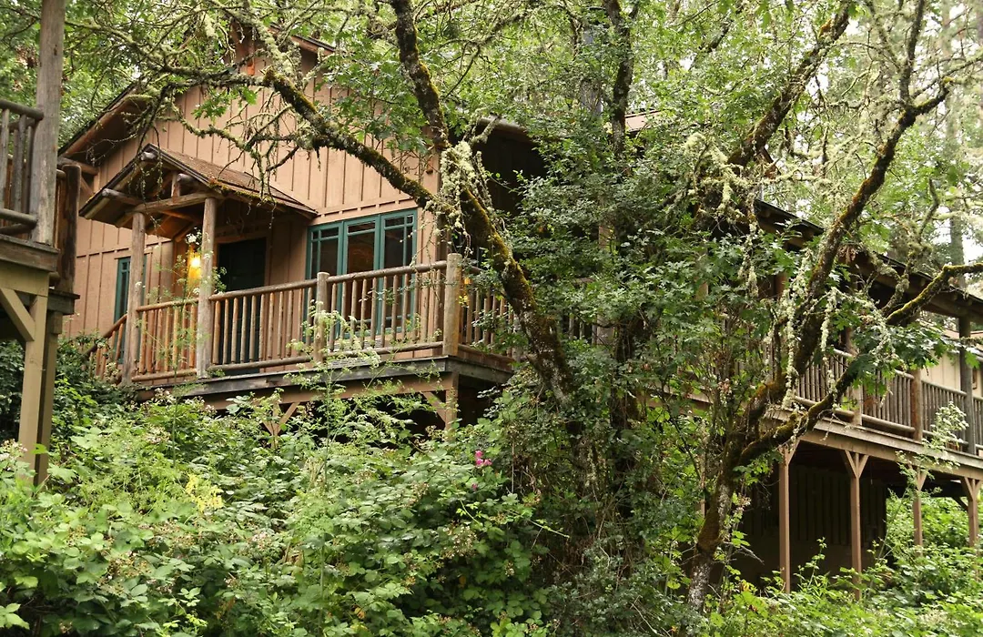 Weasku Inn-1