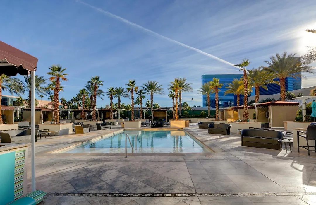 Premium Suite Mgm Signature High Flr Balcony Strip View-1