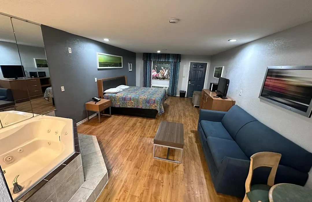 Mustang Inn And Suites-1