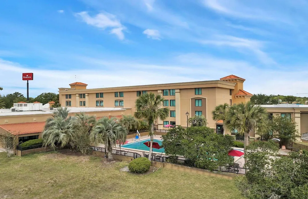 Ramada By Wyndham Jacksonville I-95 By Butler Blvd-1