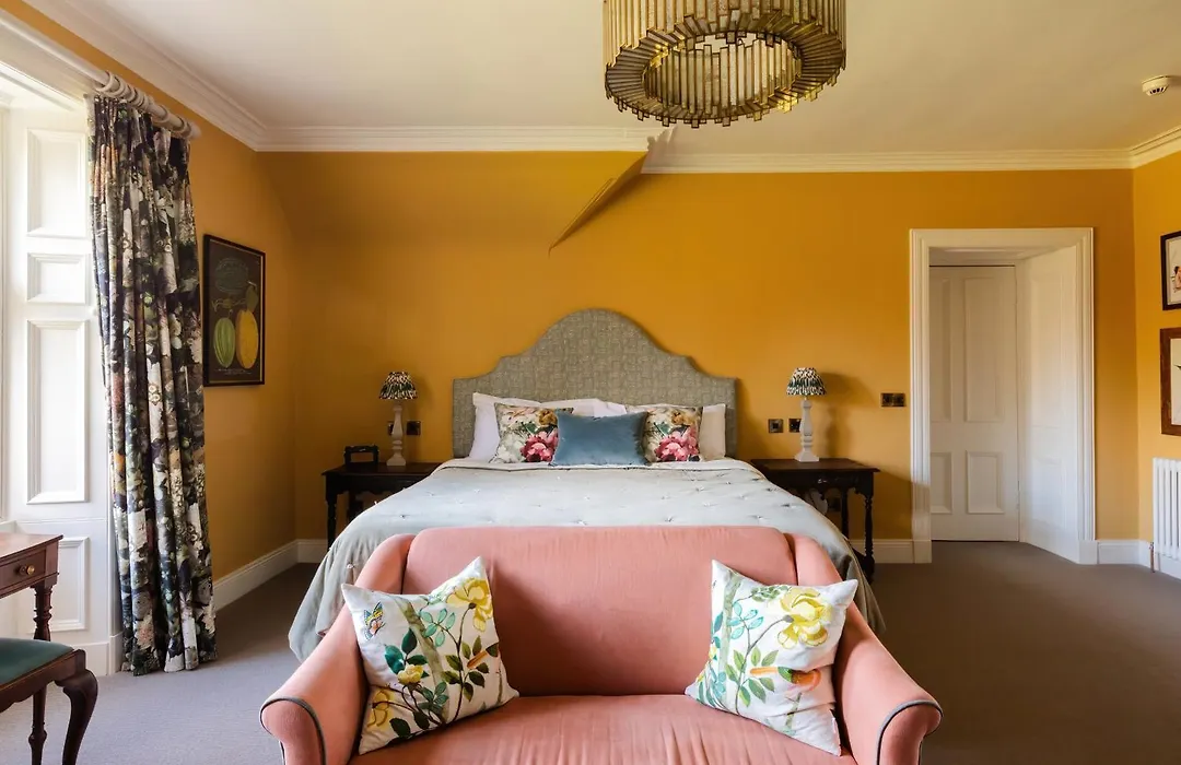 Cromlix-1