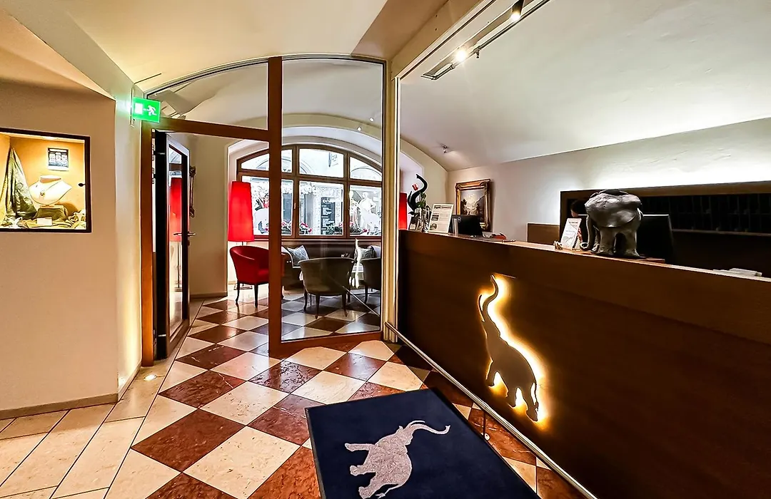 Hotel Elefant-1