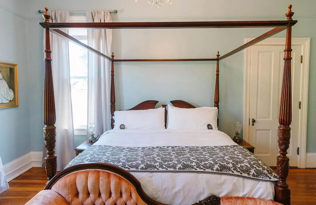 Stanley House Inn-1
