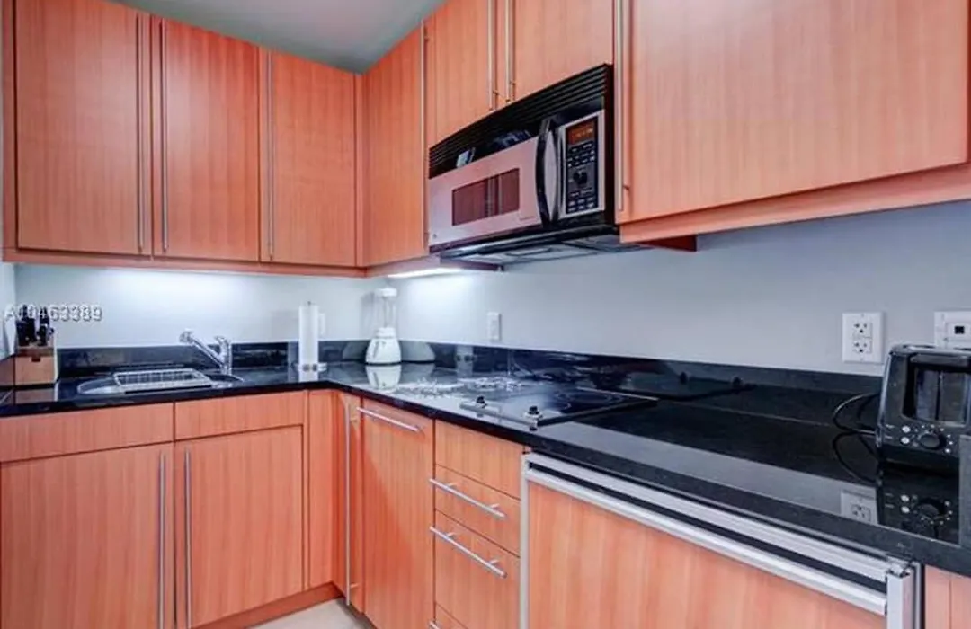 Private Condo Hotel At Four Seasons Brickell-1
