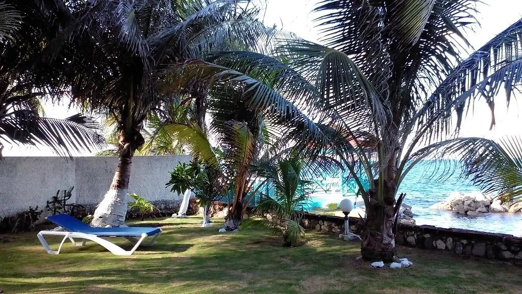 Chrisanns Beach Resort-1