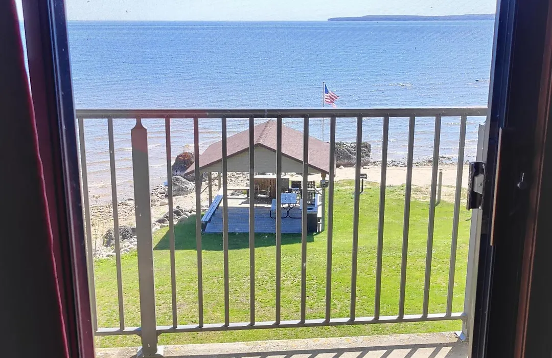 Americinn By Wyndham Saint Ignace Lakefront-1