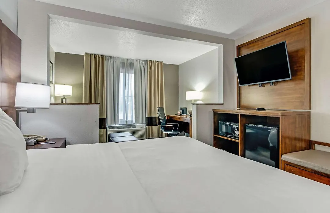 Comfort Suites Near I-80 And I-94-1