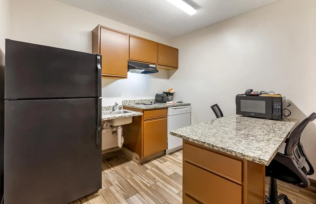 Mainstay Suites Dubuque At Hwy 20-1